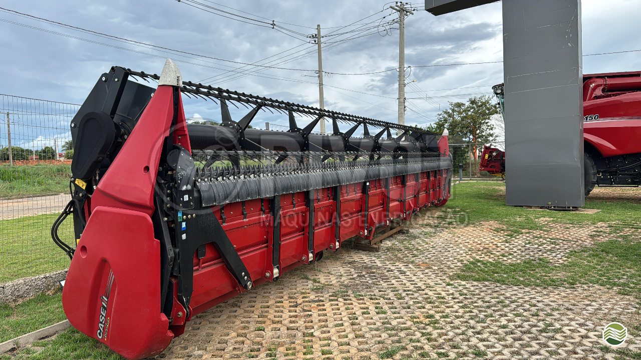PLATAFORMA COLHEITADEIRA CASE FLEXIVEL 3020 Pivot Máquinas - Case  GOIANIA GOIAS GO